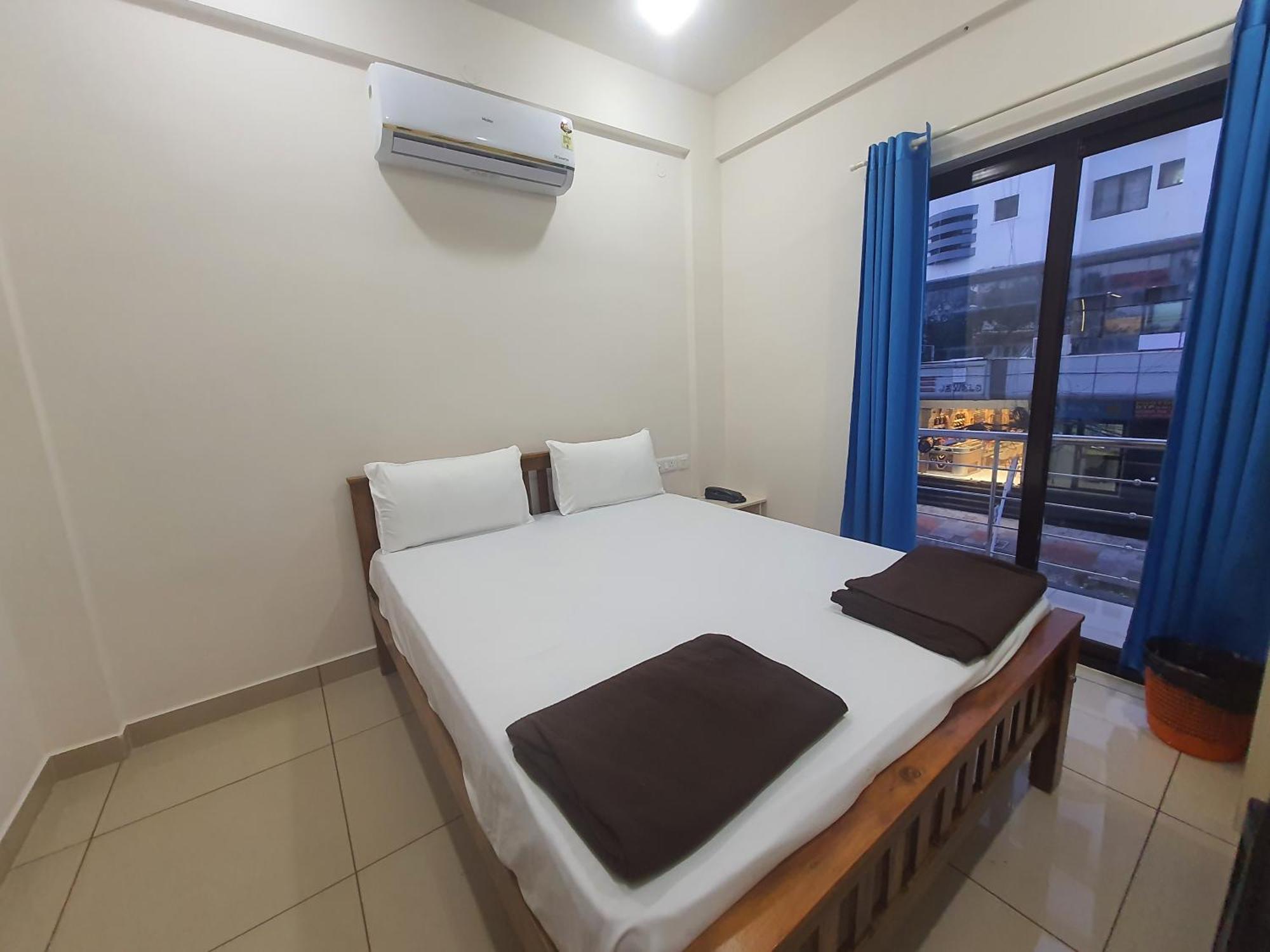Uthram Residency Villa Kochi Exterior photo